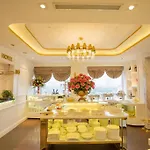 Hoa Hong Hotel & Apartments 92 Xa Dan
